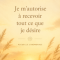 Femme souriante dans un environnement naturel, symbolisant l'ouverture à ses désirs.
