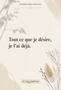 Femme méditant en pleine nature, utilisant des affirmations pour manifester ses désirs.