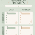 Femme utilisant un tableau de priorités pour organiser sa journée, améliorant ainsi sa productivité.