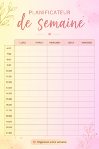 Illustration d'un planificateur de semaine gratuit avec des notes et des stylos colorés sur une table.