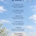 Femme lisant une Bible dans un cadre paisible, illustrant une pratique spirituelle enrichissante.